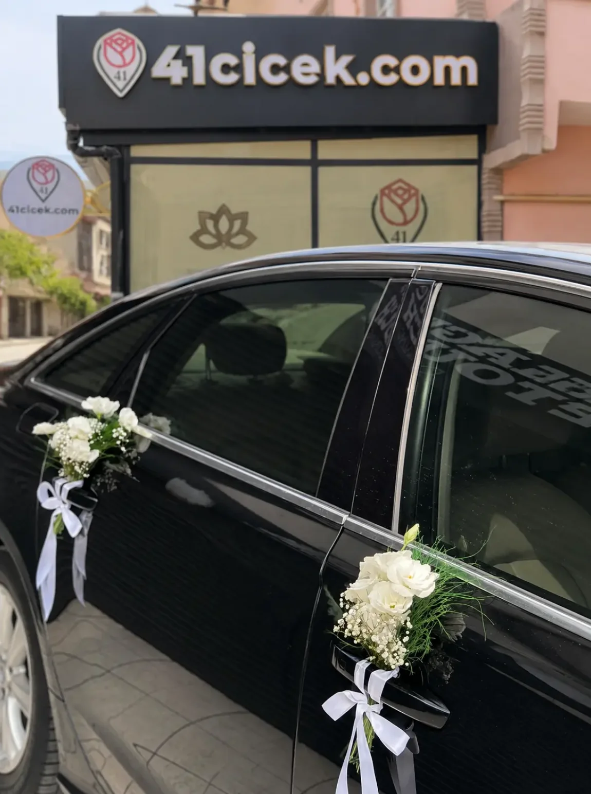 Beyaz Gerbera Gelin Arabası