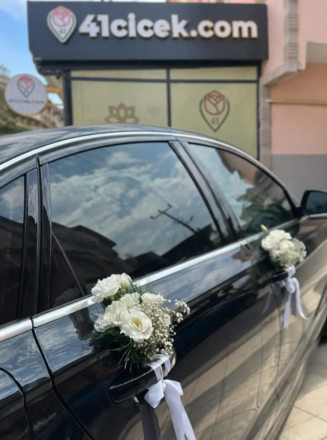 Beyaz Gerbera Gelin Arabası
