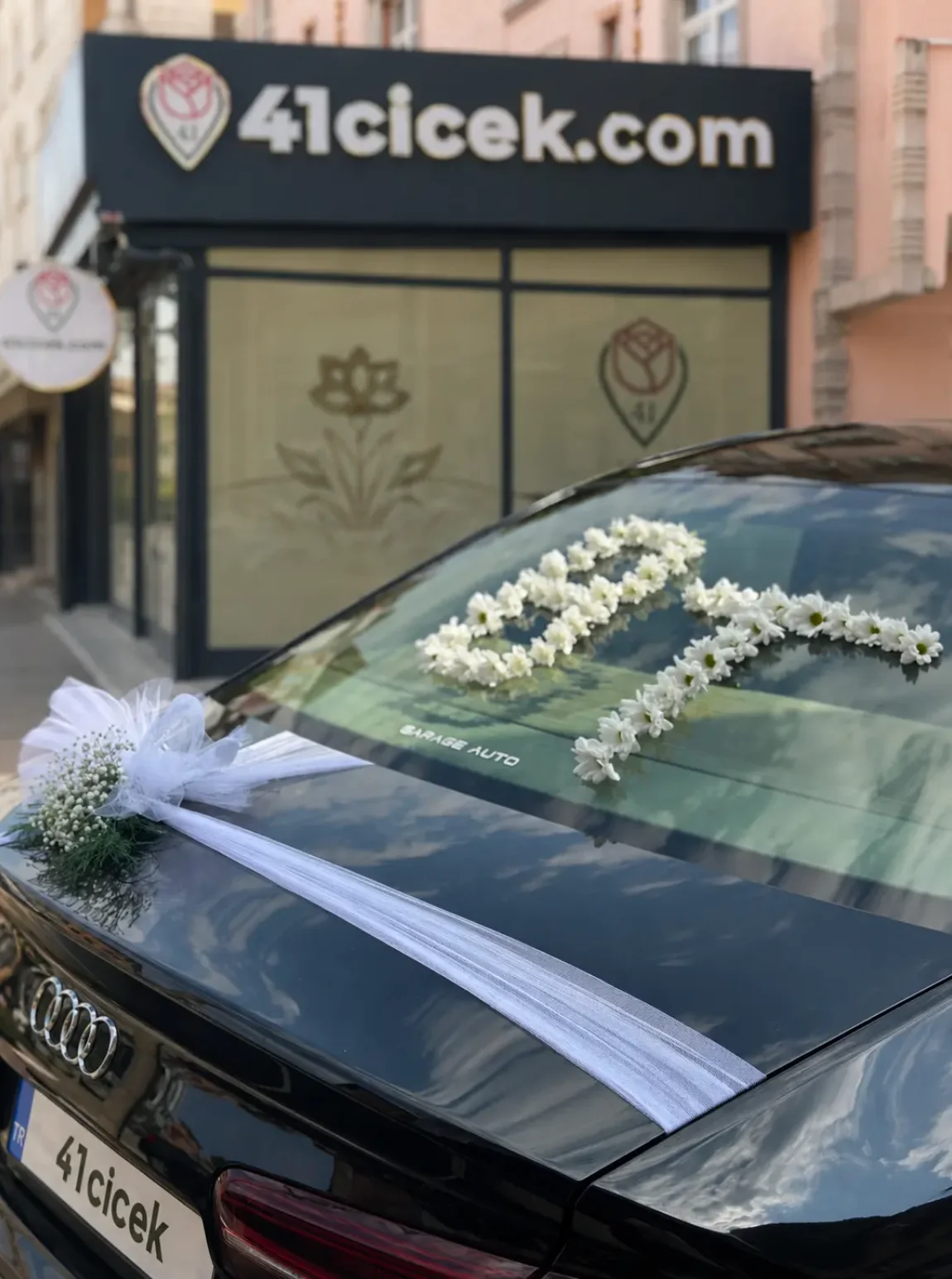 Beyaz Gerbera Gelin Arabası